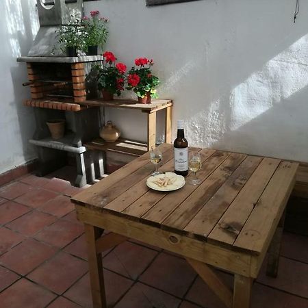 Apto Con Patio Y Barbacoa Bbq H De La Reina Cordoba Dış mekan fotoğraf