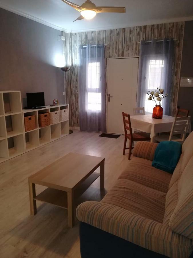 Apto Con Patio Y Barbacoa Bbq H De La Reina Cordoba Dış mekan fotoğraf